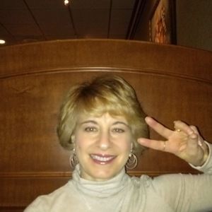 Meet your Posher, Gloria